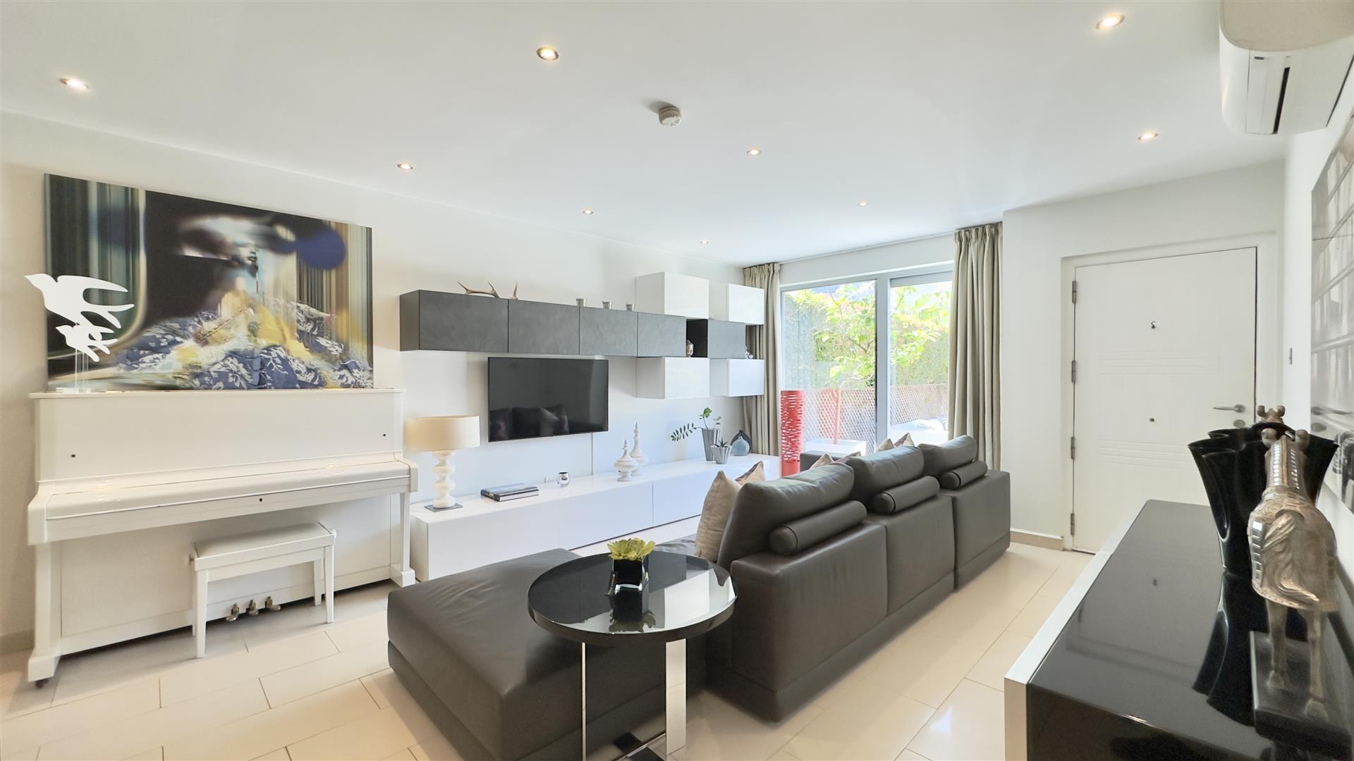  Image of Apartment - 2 Bedrooms - 2 Bathrooms for Sale in Ocean Village-Gibraltar, Image 8